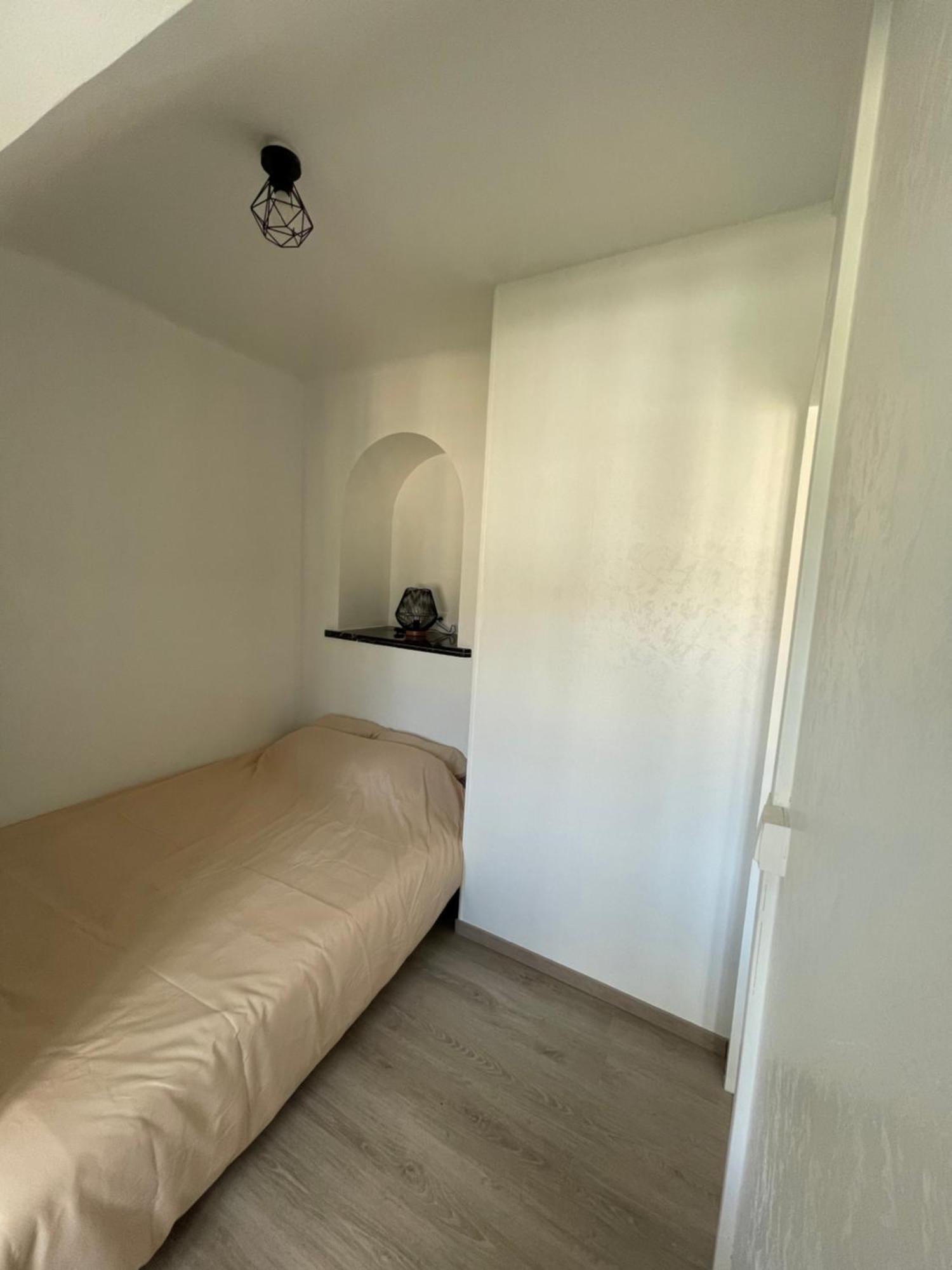 Appartement Renove Tout Equipe, Centre Ville, Proche De La Gare Et Commerce Flers  Eksteriør billede