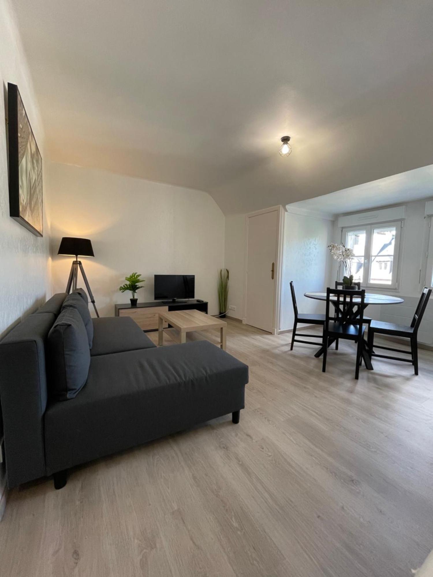 Appartement Renove Tout Equipe, Centre Ville, Proche De La Gare Et Commerce Flers  Eksteriør billede